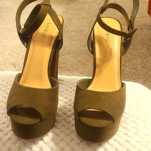 Olive Green Platforms Sz 10